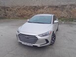 Hyundai Elantra-1