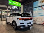 Volkswagen ID.6 X-6