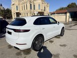 Porsche Cayenne S-18
