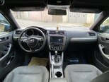 Volkswagen Jetta-11