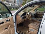 Porsche Cayenne-8