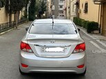 Hyundai Accent-9