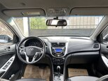 Hyundai Accent-10