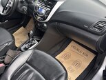 Hyundai Accent-12