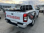Mitsubishi L200-7