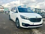 Kia Carnival-1