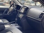 Toyota Land Cruiser-6