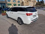 Kia Carnival-4