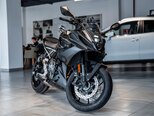 Suzuki GSX-8R-1