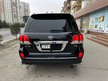 Toyota Land Cruiser-12