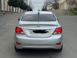 Hyundai Accent-4