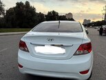 Hyundai Accent-2