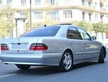 Mercedes E 220 d-3