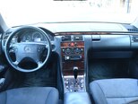Mercedes E 220 d-11