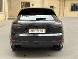 Porsche Cayenne Turbo-4