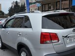 Kia Sorento-13