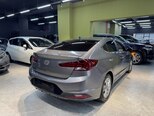 Hyundai Elantra-12