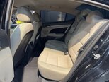 Hyundai Elantra-17