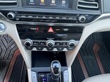 Hyundai Elantra-12