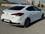 Hyundai Elantra-6