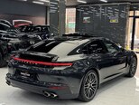 Porsche Panamera-4