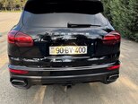 Porsche Cayenne-11