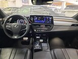 Lexus ES 300h-12
