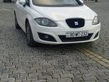 SEAT Leon-1