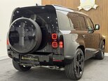 Land Rover Defender-6