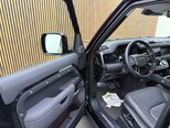 Land Rover Defender-7