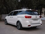 Kia Carnival-5