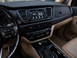Kia Carnival-13