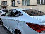 Hyundai Accent-2