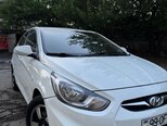 Hyundai Accent-4