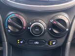 Hyundai Accent-6