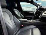BMW 530e-12