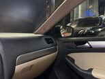 Volkswagen Jetta-11