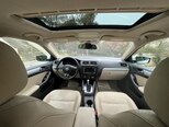 Volkswagen Jetta-6