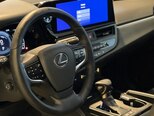 Lexus ES 300h-8