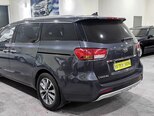 Kia Carnival-9