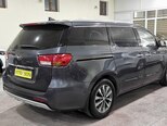 Kia Carnival-11