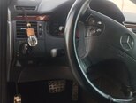 Mercedes E 220 d-12