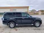 Mitsubishi Pajero-4