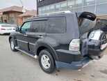 Mitsubishi Pajero-7