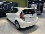 Toyota Aqua-8