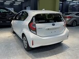 Toyota Aqua-8