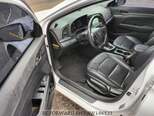Hyundai Avante-12