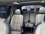 Kia Carnival-12