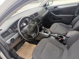 Volkswagen Jetta-8
