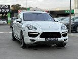 Porsche Cayenne Turbo-1